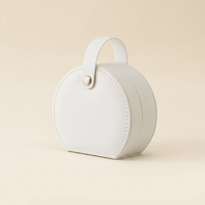 Camélys, petite boîte à bijoux cuir de voyage demi-lune, coloris blanc