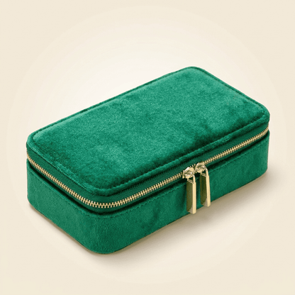 Émeraldys, petite boîte à bijoux en velours de voyage, vue fermée