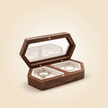 Rosélys, petit écrin à bague en bois de noyer et verre, vue 1